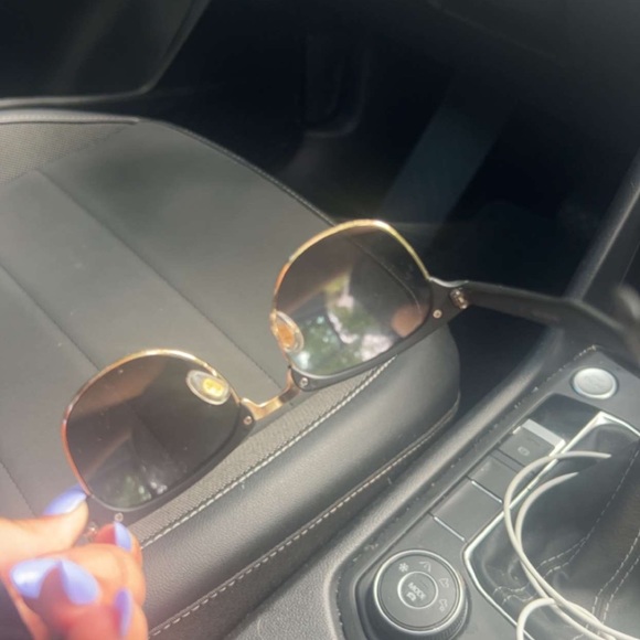 NEW RAY BANS!!!! WORN ONCE - Picture 4 of 6